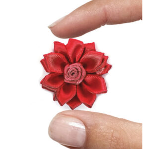 fiore mm. 35 con petali raso e rosellina centrale - col. Rosso